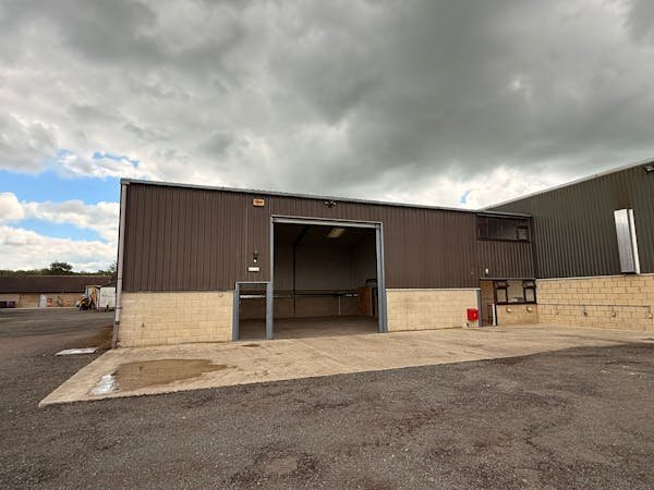 Industrial Unit in Aylesbury - photo 4