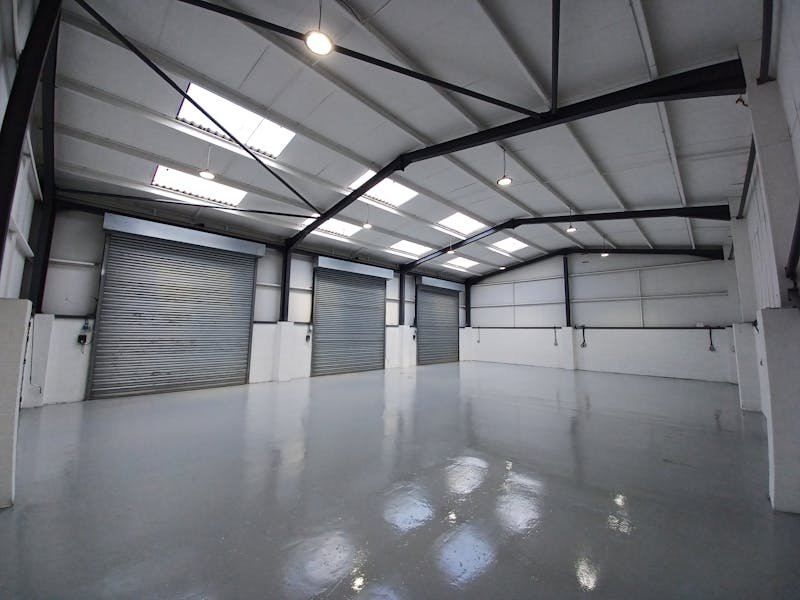 Industrial Unit in Ferndown - photo 3