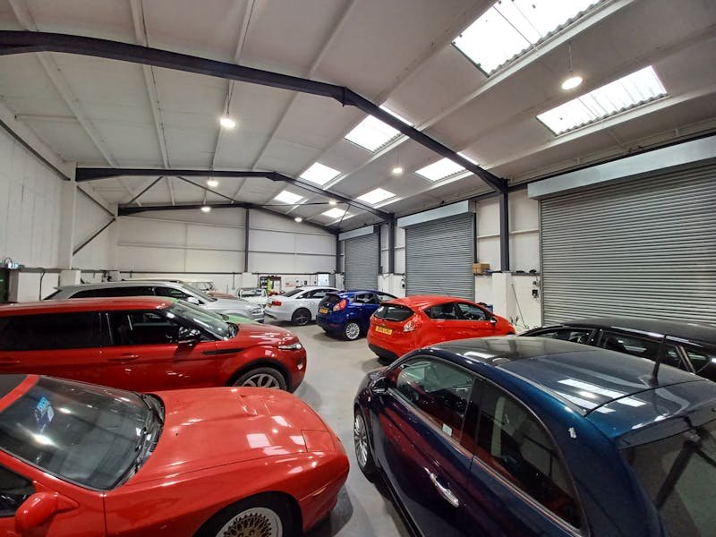Industrial Unit in Ferndown - photo 4