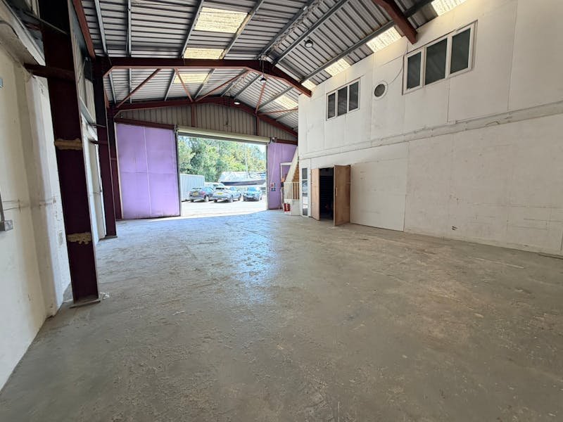 Industrial Unit in Fareham - photo 2