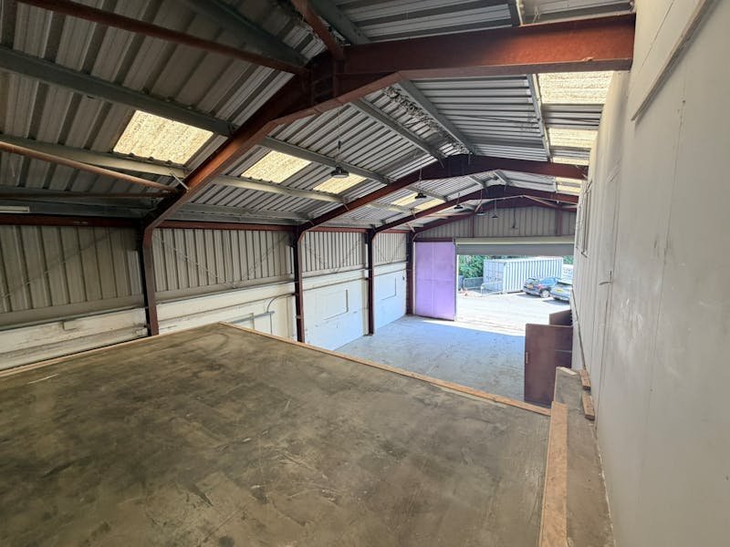 Industrial Unit in Fareham - photo 3