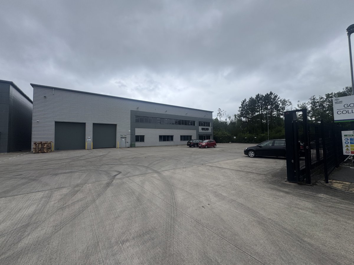 Industrial Unit in Yate - photo 3