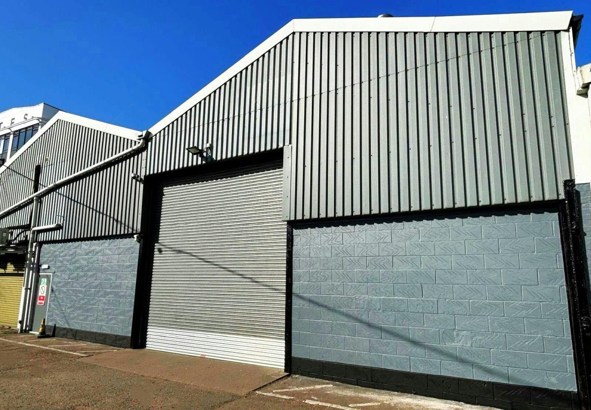 Industrial Unit in Romford - photo 3
