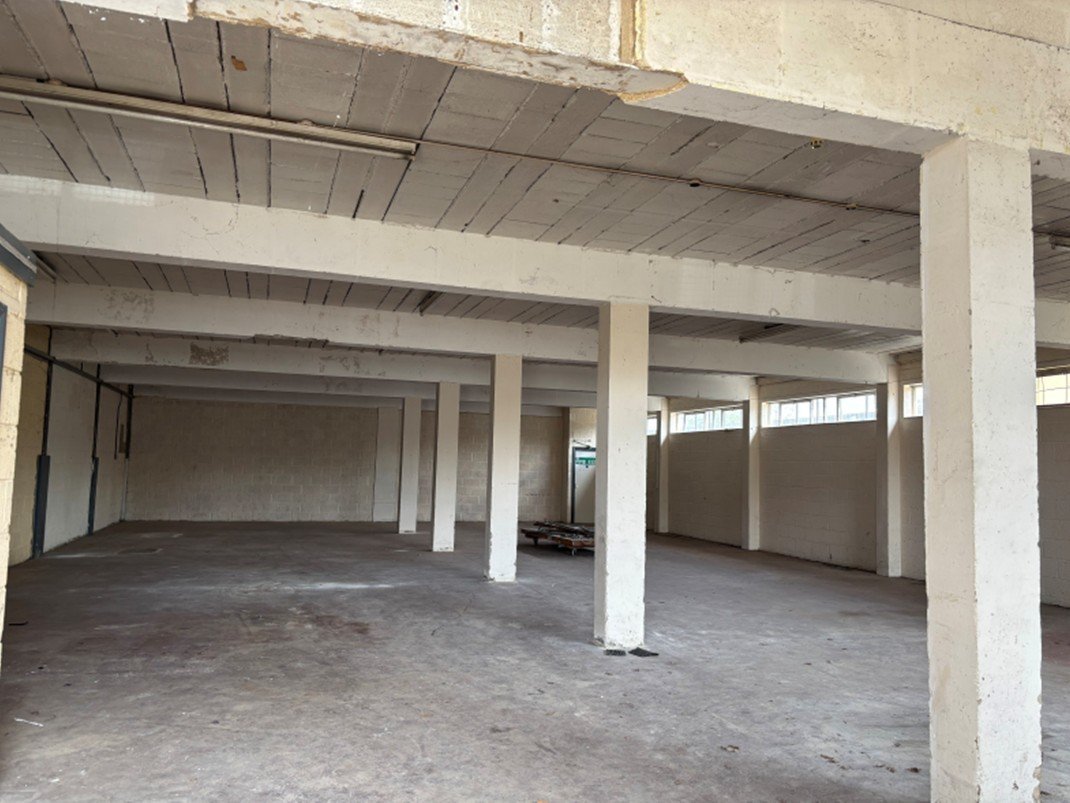 Industrial Unit in Corsham - photo 2
