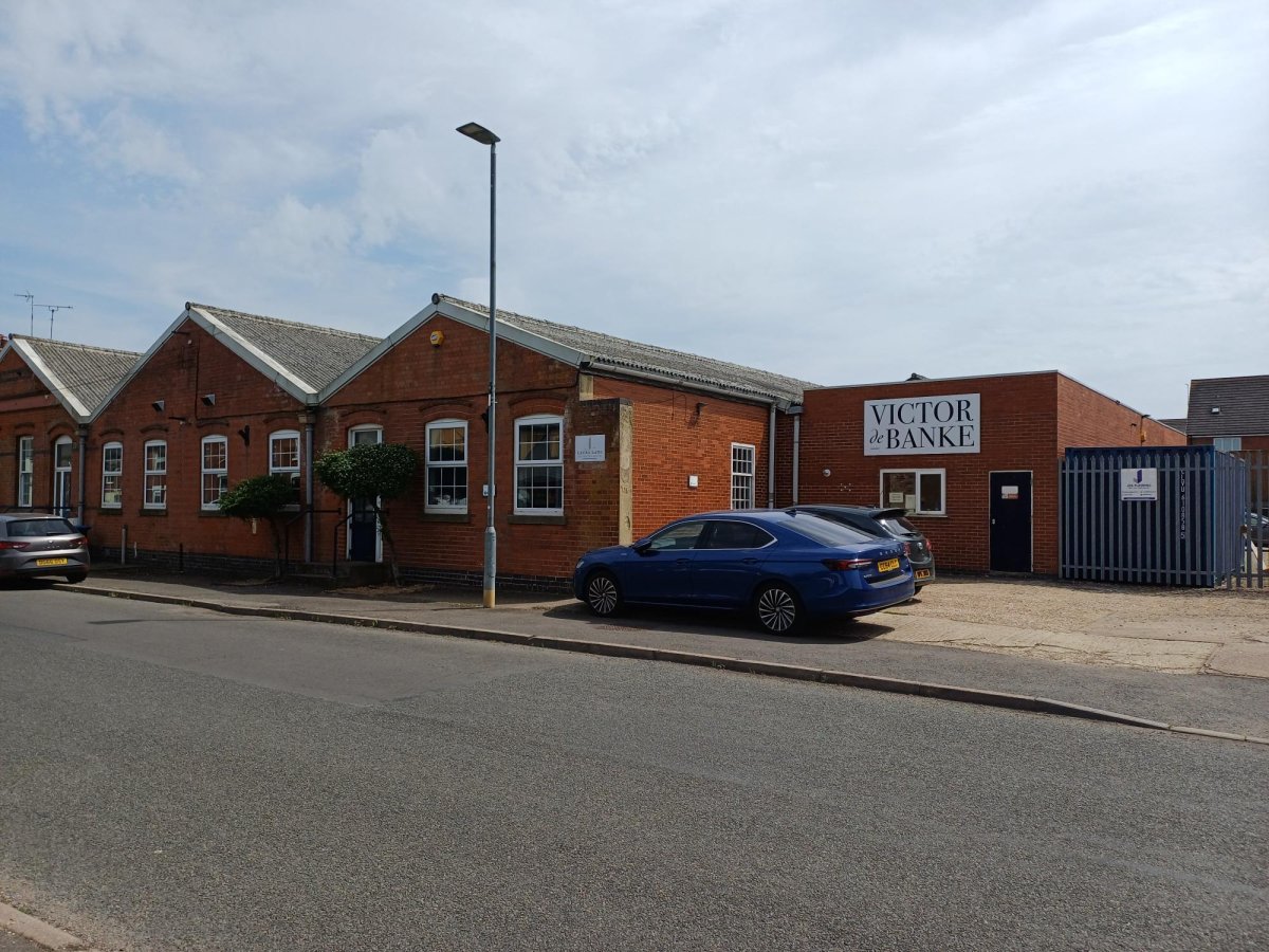 Industrial Unit in Market Harborough - photo 2