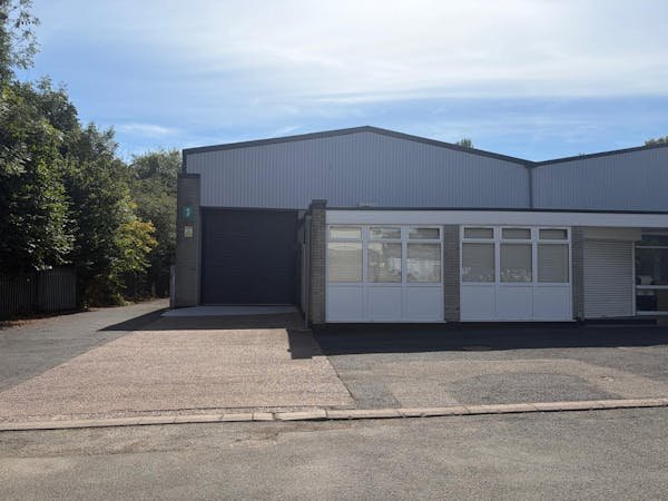 Industrial Unit To Let, Halesowen, West Midlands
