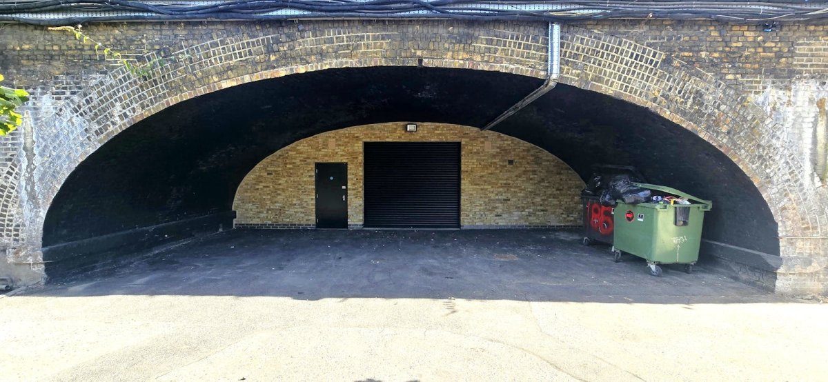 Industrial Unit in Bethnal Green, London - photo 2