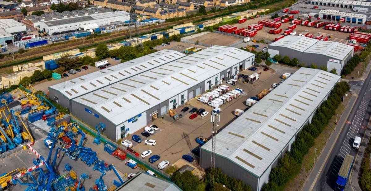 Industrial Unit in Grays - photo 3
