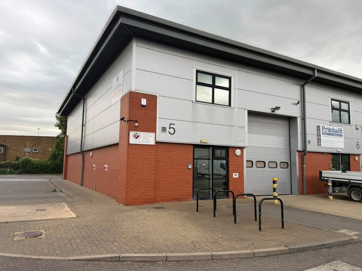 Industrial in Crayford