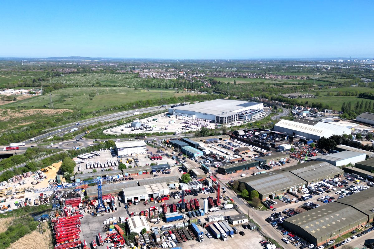 Industrial Unit in Aveley - photo 3
