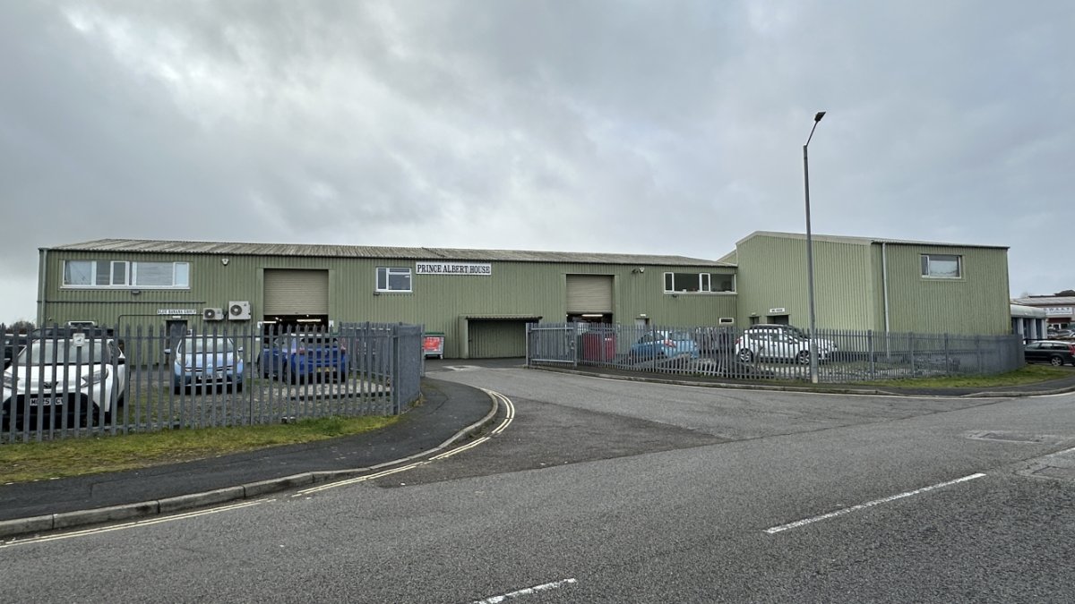Industrial Unit in Liskeard - photo 2