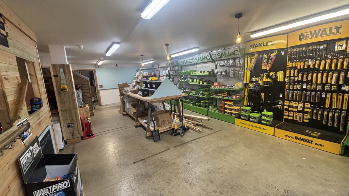 Industrial Unit in Coventry - photo 3