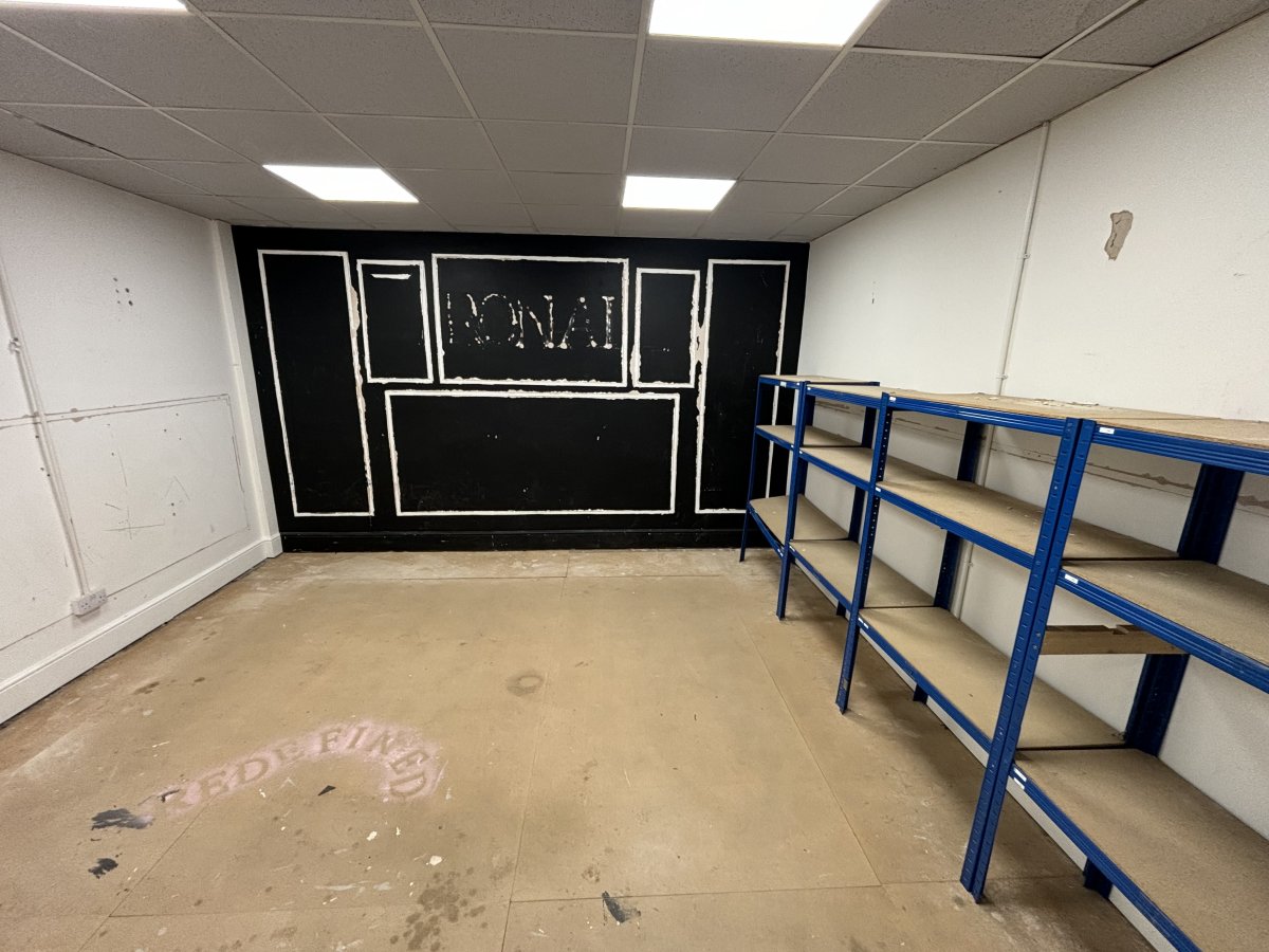 Industrial Unit in Elland - photo 3