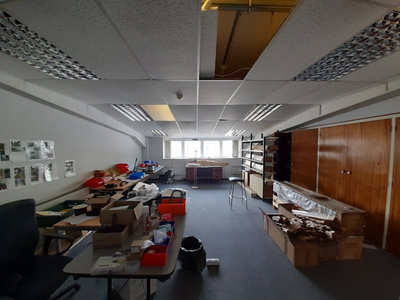Industrial Unit in Whitchurch - photo 3