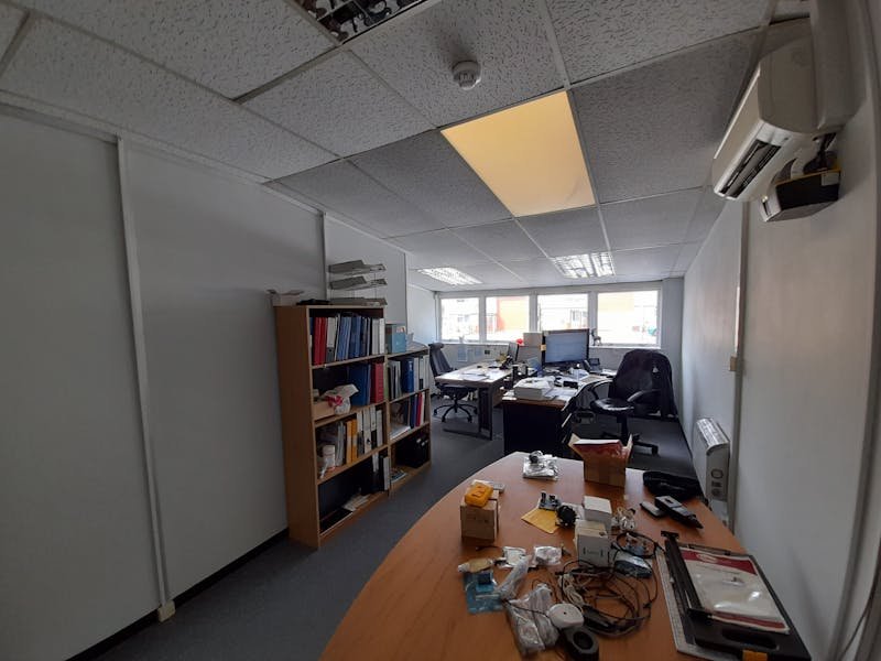 Industrial Unit in Whitchurch - photo 4