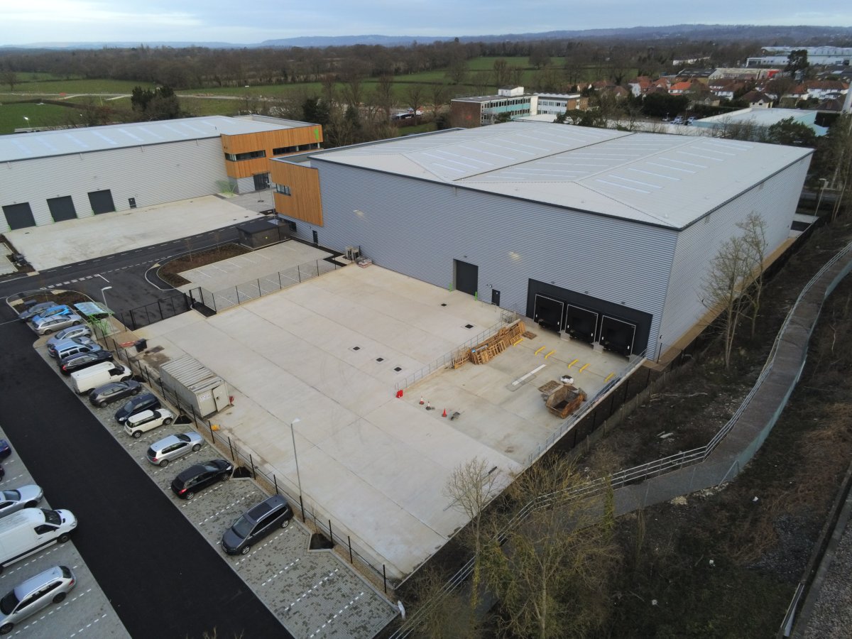 Industrial Unit in Redhill - photo 2