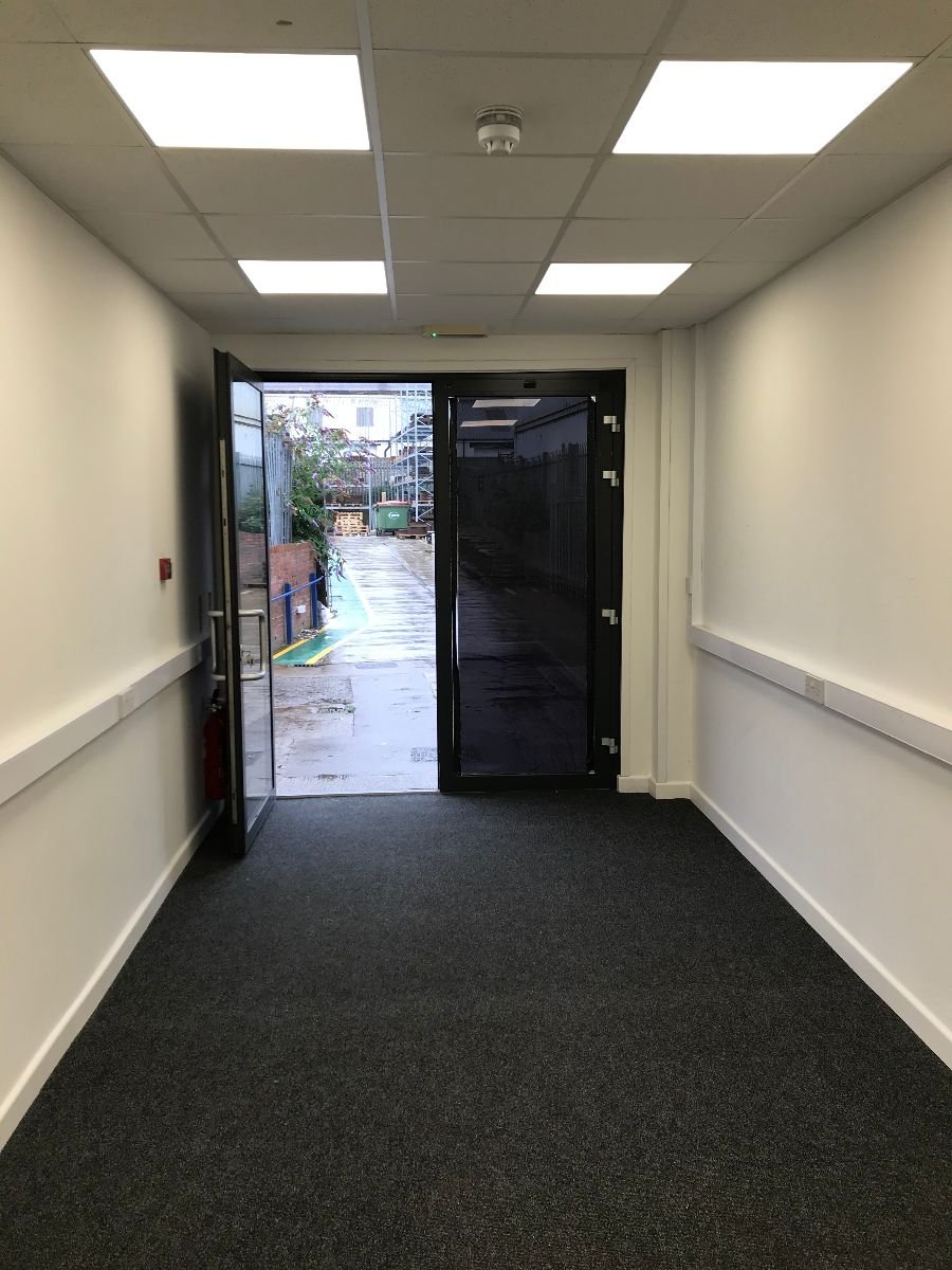 Industrial Unit in Halifax - photo 3