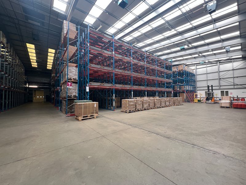 Industrial Unit in North Baddesley - photo 3