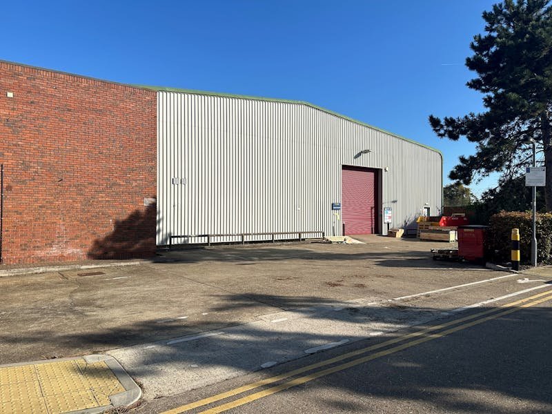 Industrial Unit in Enfield - photo 4