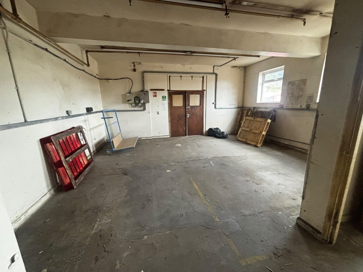 Industrial Unit in Leicester - photo 2