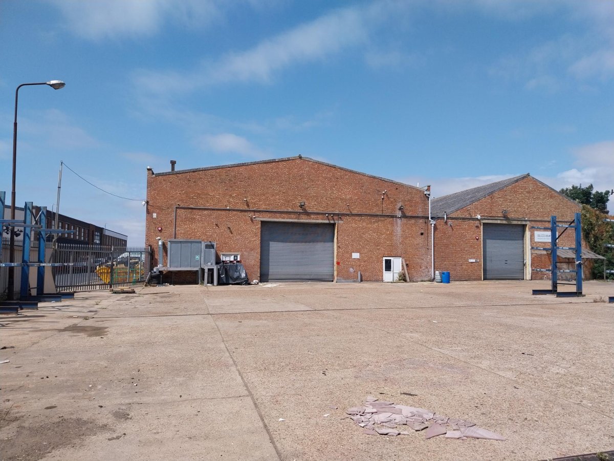 Industrial Unit To Let, Portslade, East Sussex