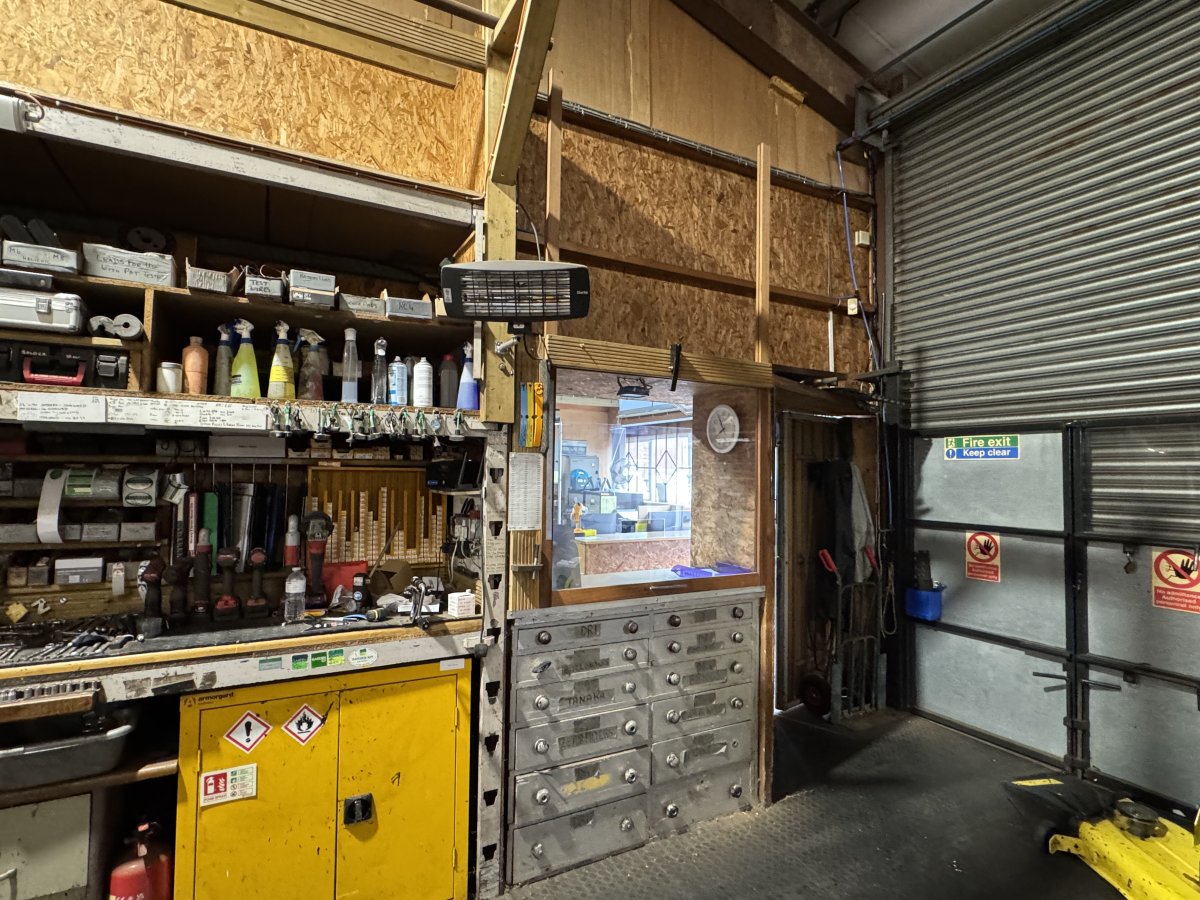 Industrial Unit in Colaton Raleigh - photo 4
