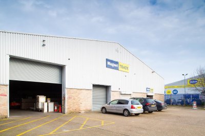 Industrial Unit To Let, Romford, Essex