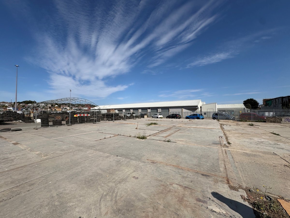Industrial Unit To Let, Newhaven, East Sussex