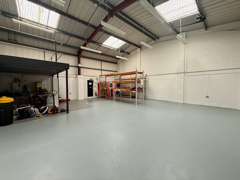Industrial Unit in Poole - photo 3