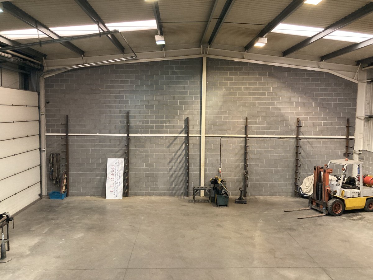 Industrial Unit in Chambers Lane - photo 3