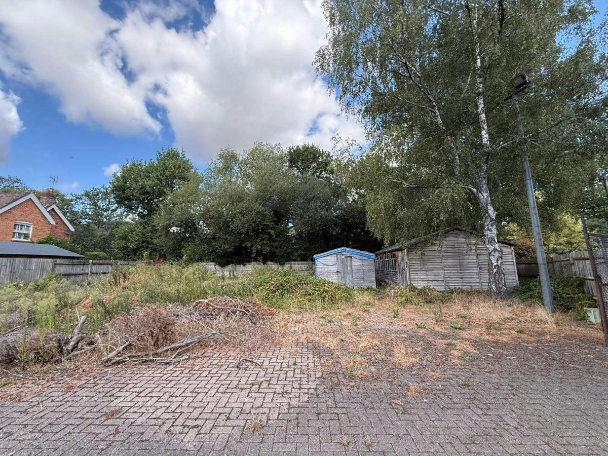 Industrial Unit in Bordon - photo 2