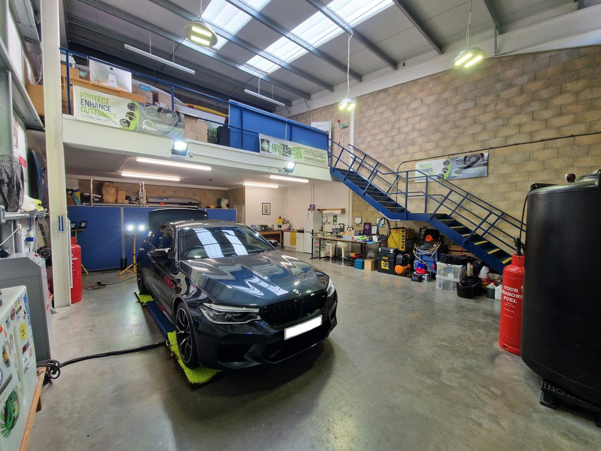 Industrial Unit in Gosport - photo 2