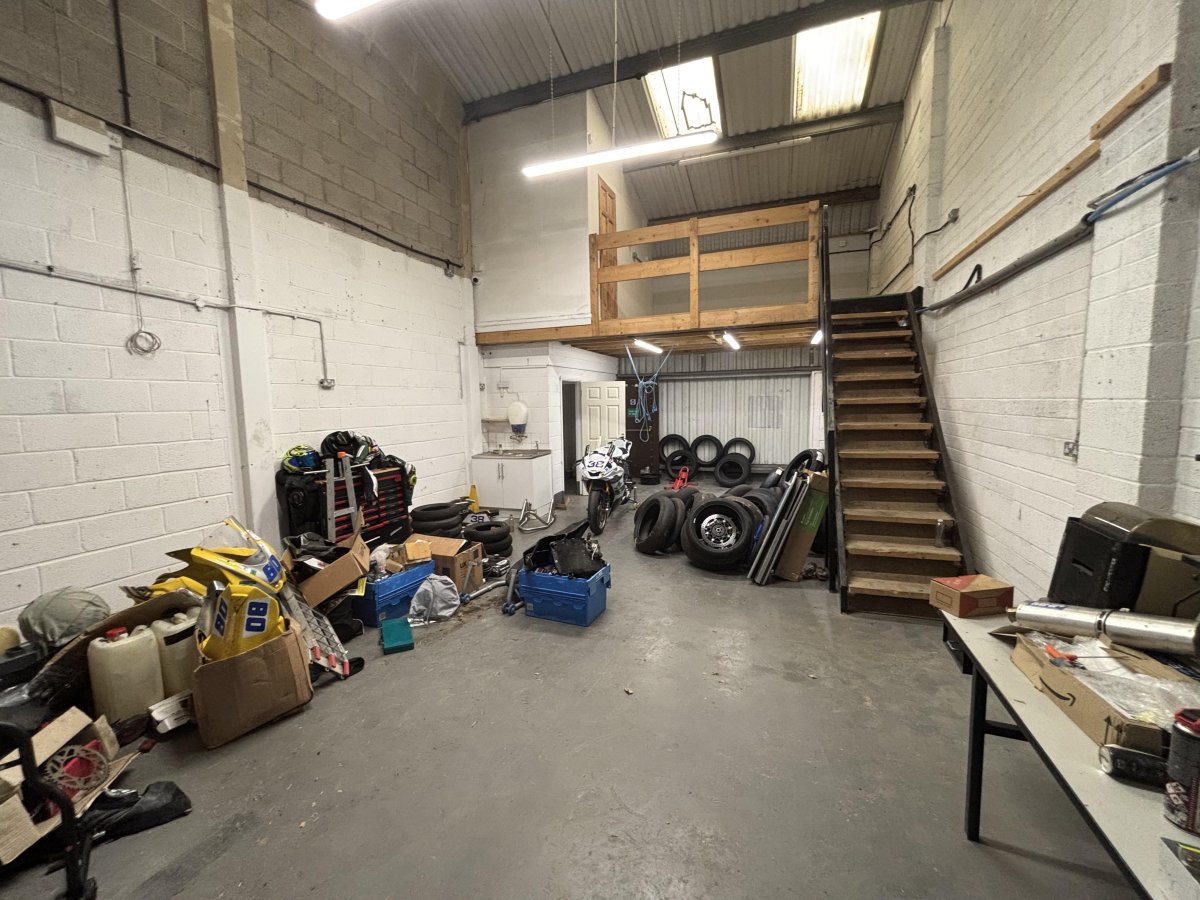 Industrial Unit in Ilminister - photo 2