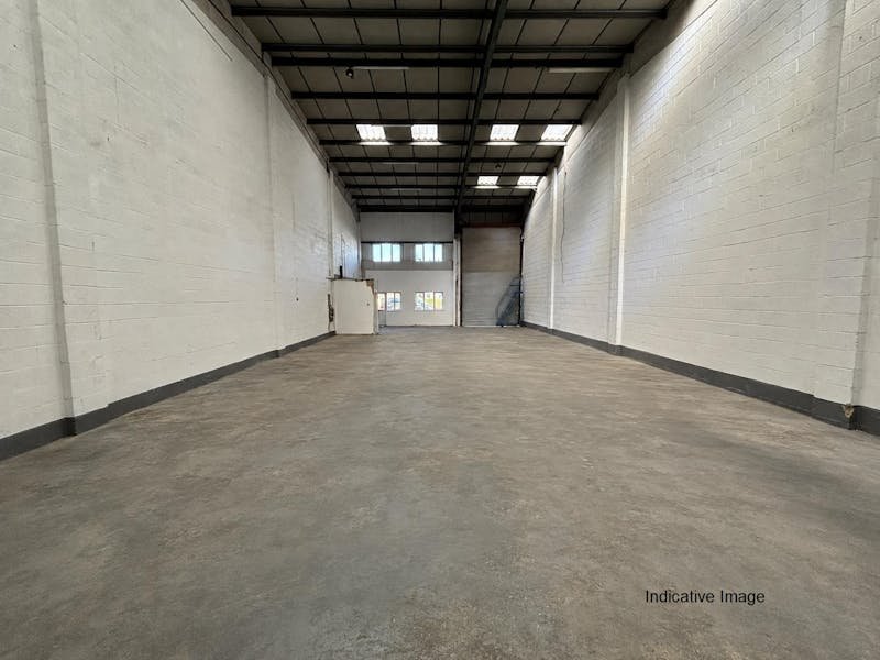 Industrial Unit in Basingstoke - photo 3