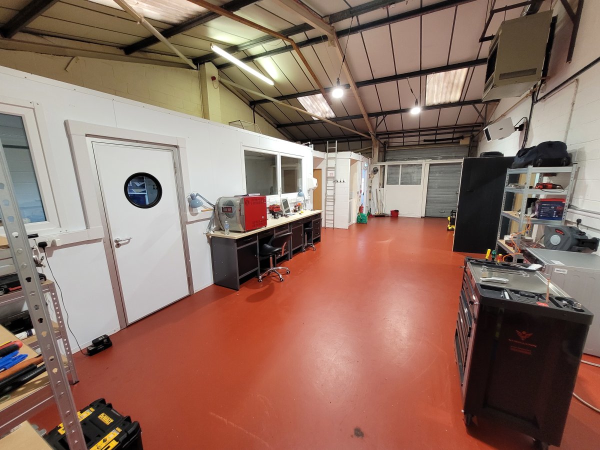 Industrial Unit in Stukeley Meadows Industrial Estate - photo 2