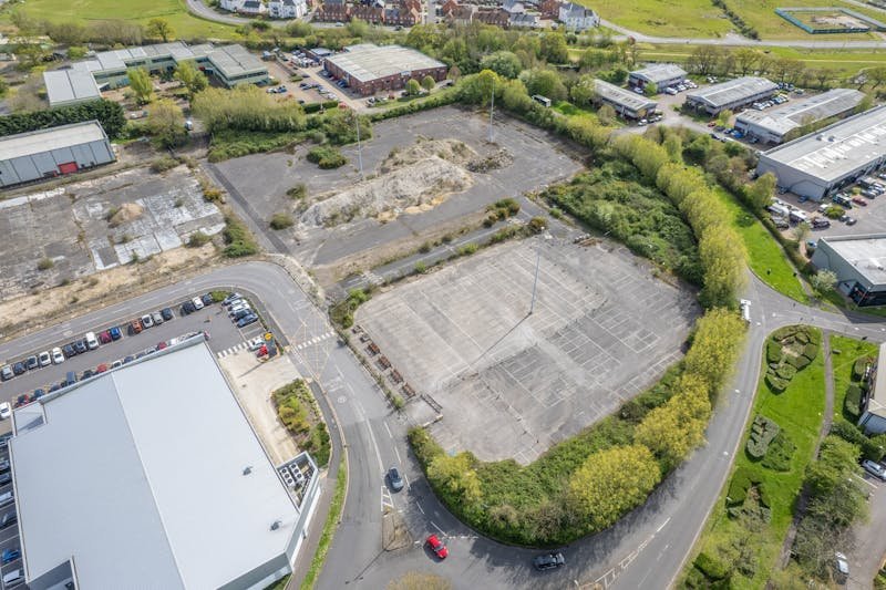 Industrial Unit in Waterlooville - photo 3