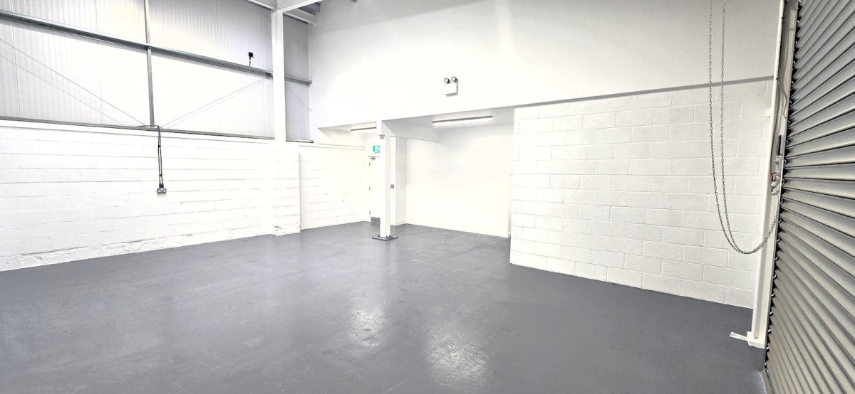 Industrial Unit in Bethnal Green, London - photo 2