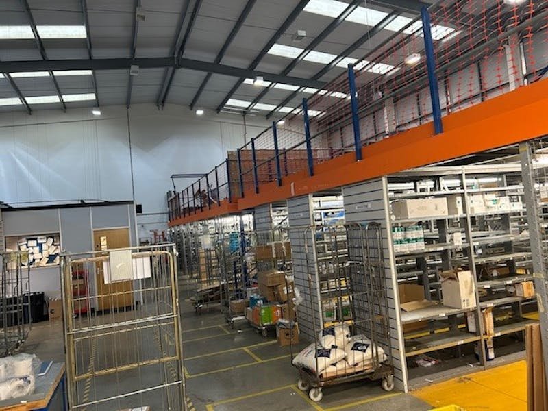 Industrial Unit in Barking - photo 3