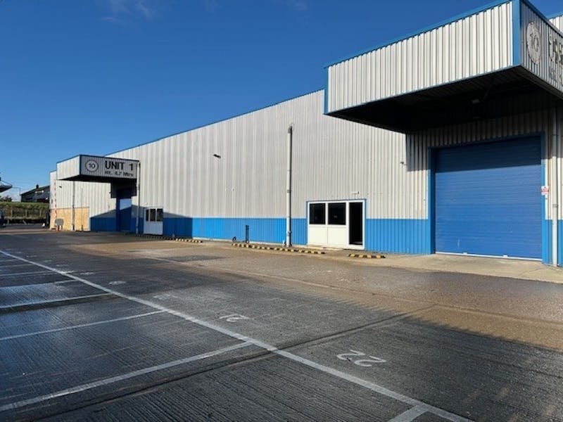 Industrial Unit in Barking - photo 4