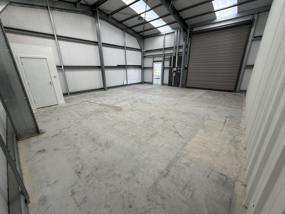 Industrial Unit in Truro - photo 3