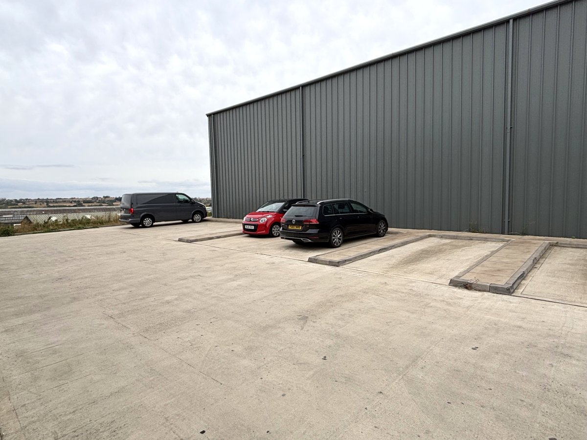 Industrial Unit in Melton Mowbray - photo 4