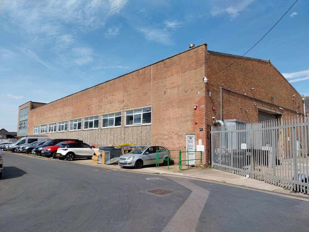 Industrial Unit in Portslade - photo 2