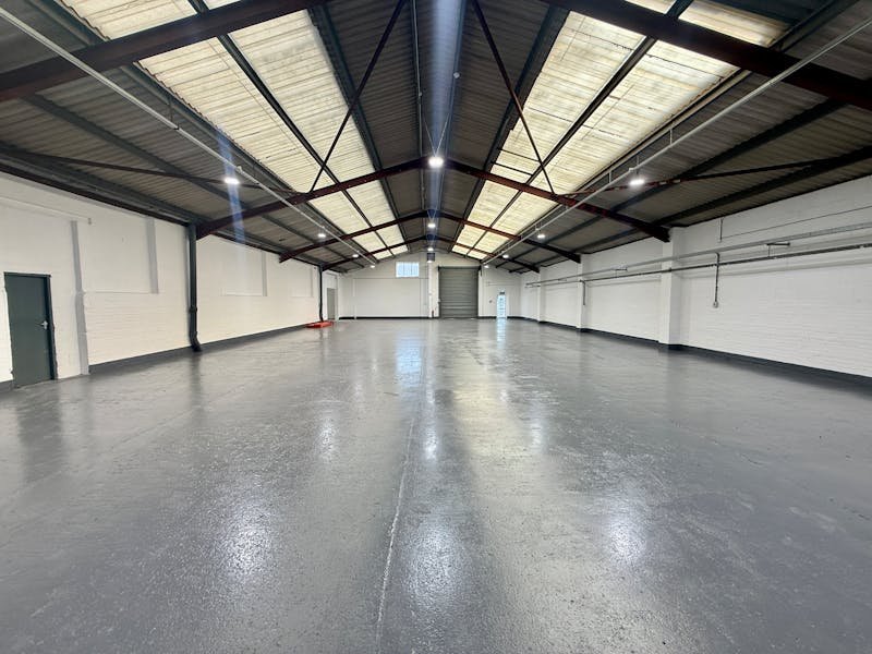 Industrial Unit in Bournemouth - photo 2