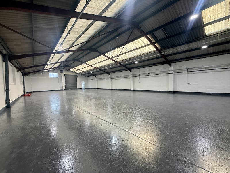 Industrial Unit in Bournemouth - photo 3