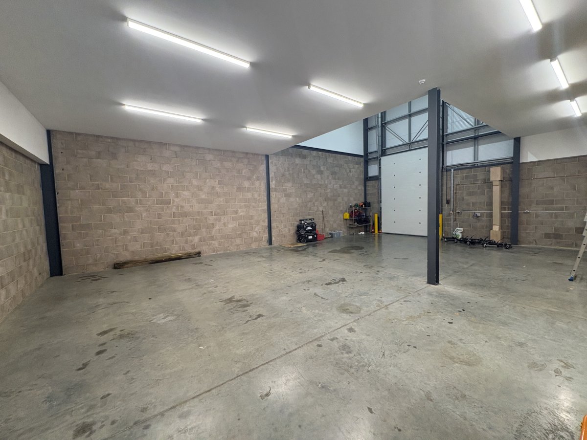 Industrial Unit in Lymington - photo 4