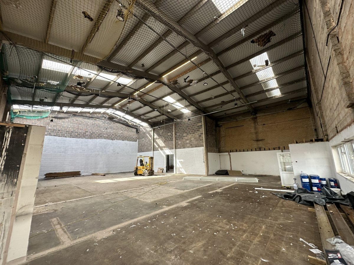 Industrial Unit in Marsh Barton Trading Estate - photo 3