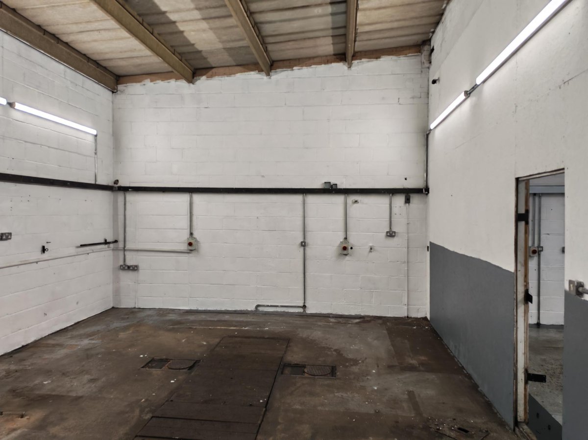 Industrial Unit in Lowestoft - photo 3