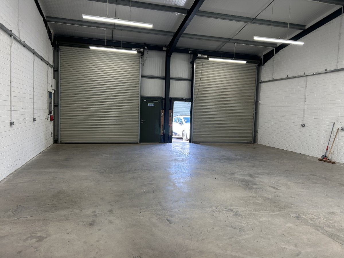 Industrial Unit in Totnes - photo 2