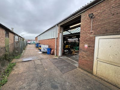 Industrial Unit in Portsmouth - photo 3