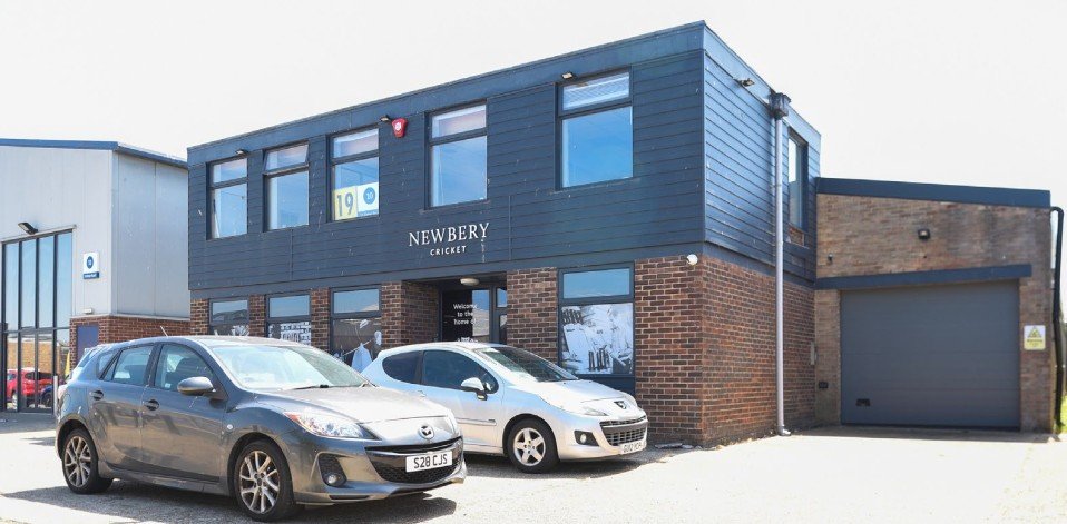 Industrial Unit in Lancing Business Park - photo 4